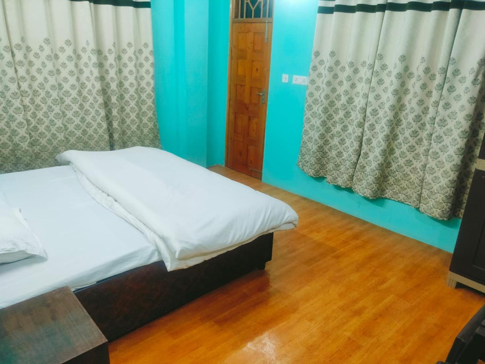 Thakur Apartment 심라 외부 사진